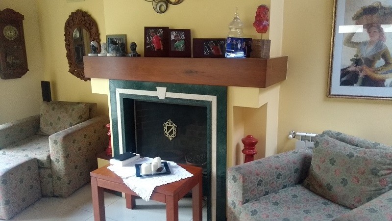 VENTA MAGNIFICA CASA CON PILETA CUBIERTA Y CLIMATIZADA. BARRIO LOS TILOS