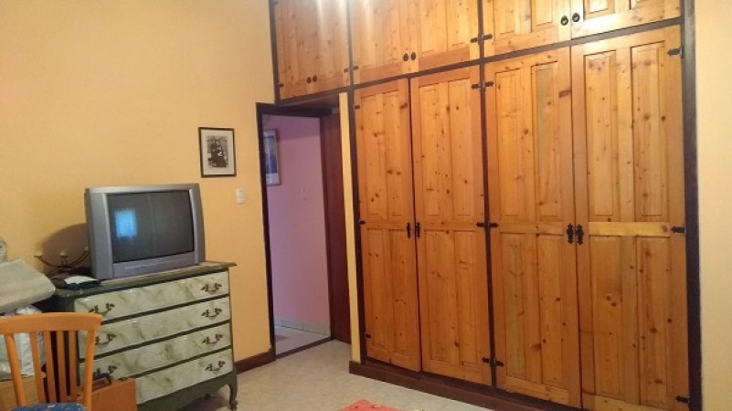 VENTA MAGNIFICA CASA CON PILETA CUBIERTA Y CLIMATIZADA. BARRIO LOS TILOS