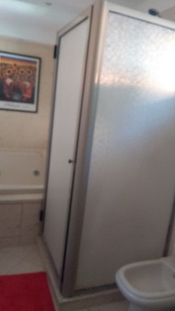 VENTA MAGNIFICA CASA CON PILETA CUBIERTA Y CLIMATIZADA. BARRIO LOS TILOS