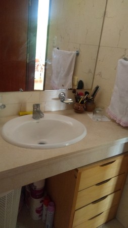 VENTA MAGNIFICA CASA CON PILETA CUBIERTA Y CLIMATIZADA. BARRIO LOS TILOS