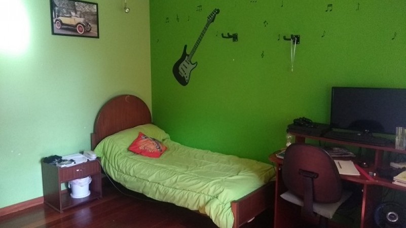 VENTA MAGNIFICA CASA CON PILETA CUBIERTA Y CLIMATIZADA. BARRIO LOS TILOS