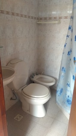 VENTA MAGNIFICA CASA CON PILETA CUBIERTA Y CLIMATIZADA. BARRIO LOS TILOS