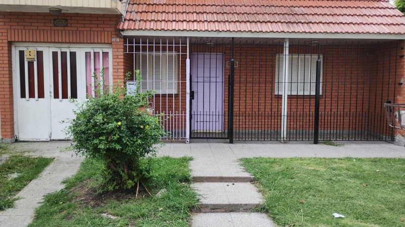 VENTA CASA LOTE PROPIO A RECICLAR 