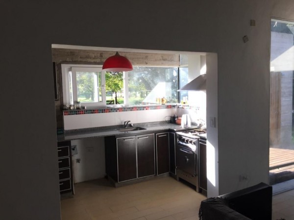 VENTA CHALET BARRIO PRIVADO LAS  LOMAS DE  MIRAMAR 