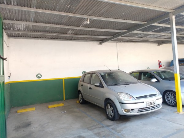 VENTA  INMUEBLE COCHERAS CON IMPORTANTE RENTA 