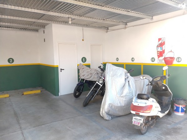 VENTA  INMUEBLE COCHERAS CON IMPORTANTE RENTA 