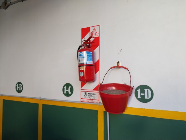 VENTA  INMUEBLE COCHERAS CON IMPORTANTE RENTA 