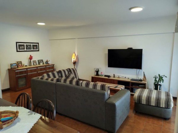 VENTA DEPARTAMENTO 4 AMBIENTES, DEPENDENCIA Y COCHERA
