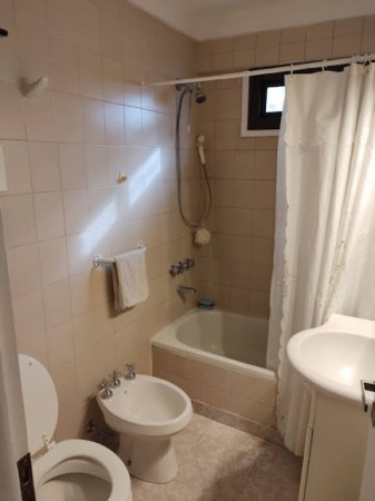 VENTA DEPARTAMENTO 4 AMBIENTES, DEPENDENCIA Y COCHERA