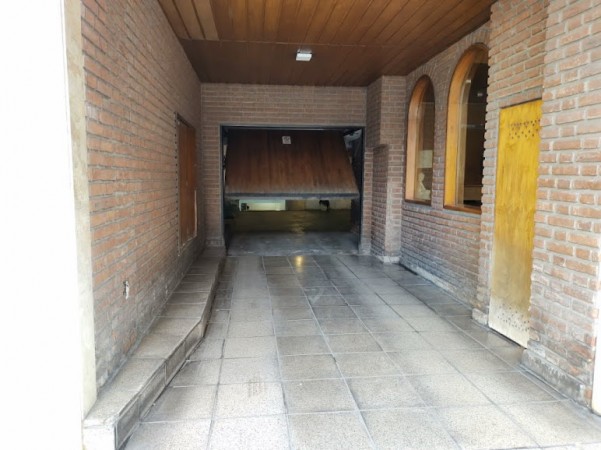 VENTA DEPARTAMENTO 4 AMBIENTES, DEPENDENCIA Y COCHERA