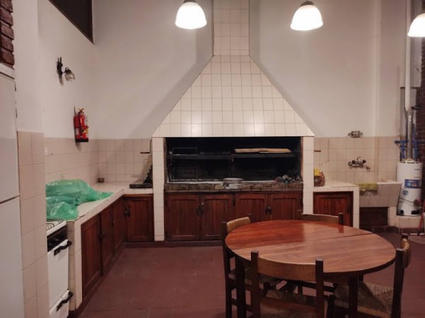 VENTA DEPARTAMENTO 4 AMBIENTES, DEPENDENCIA Y COCHERA
