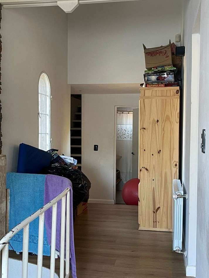 VENTA CASA 5 AMBIENTES CON PILETA CLIMATIZADA. BARRIO LA FLORIDA