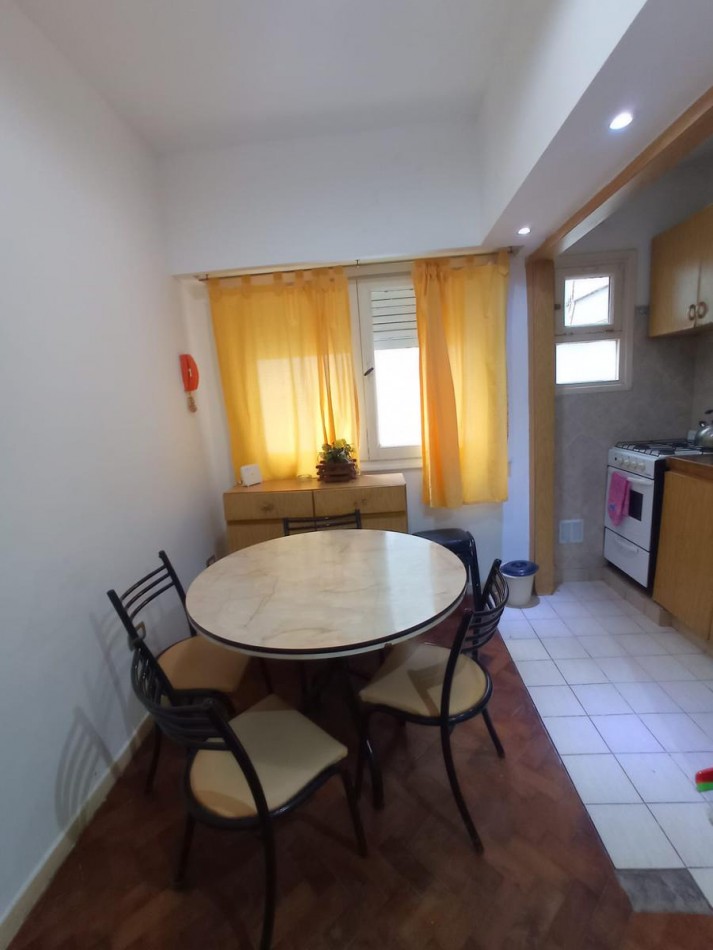 VENTA DEPARTAMENTO 1 1/2 AMBIENTE DIVIDIDO CENTRO.