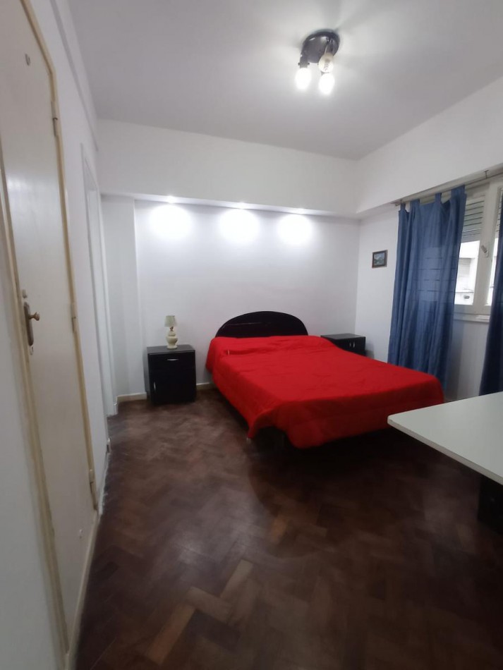 VENTA DEPARTAMENTO 1 1/2 AMBIENTE DIVIDIDO CENTRO.