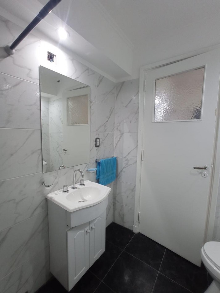 VENTA DEPARTAMENTO 1 1/2 AMBIENTE DIVIDIDO CENTRO.