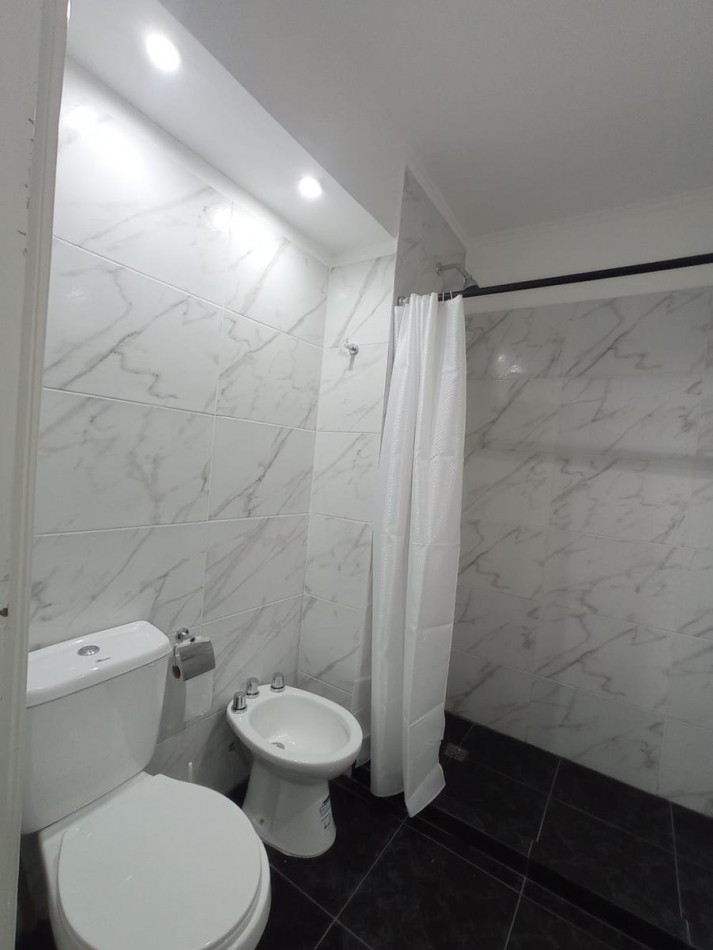 VENTA DEPARTAMENTO 1 1/2 AMBIENTE DIVIDIDO CENTRO.