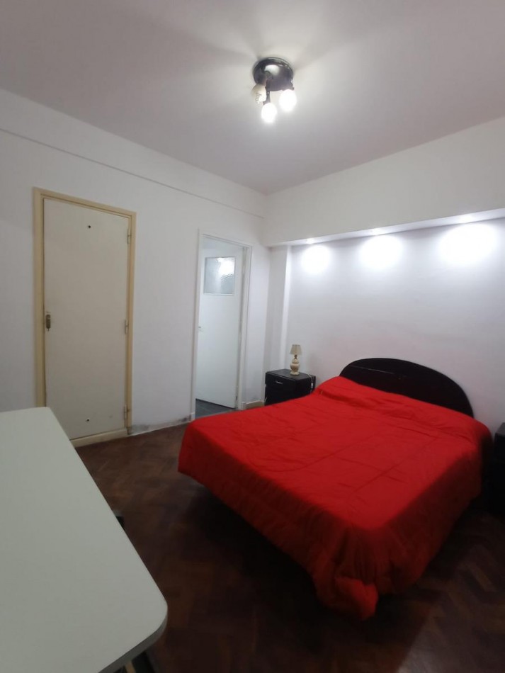 VENTA DEPARTAMENTO 1 1/2 AMBIENTE DIVIDIDO CENTRO.