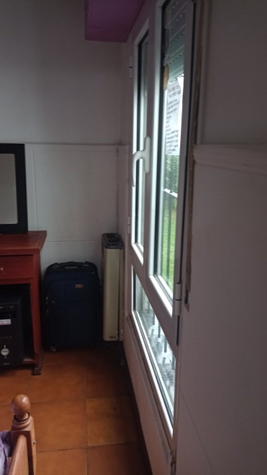 VENTA CASA 3 AMBIENTES Y QUINCHO, BARRIO LOS PINARES.