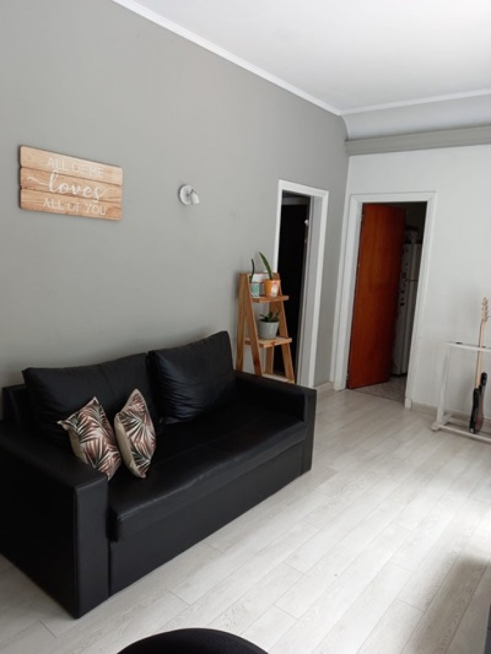 VENTA CHALET  4 AMBIENTES CON COCHERA, PATIO. EN ESQUINA BARRIO SAN JOSE