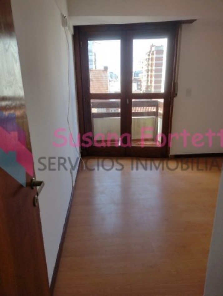 ALQUILER 24 MESES DEPARTAMENTO 3 AMB CON COCHERA, BAULERA, SIN MUEBLES, ZONA VARESE.