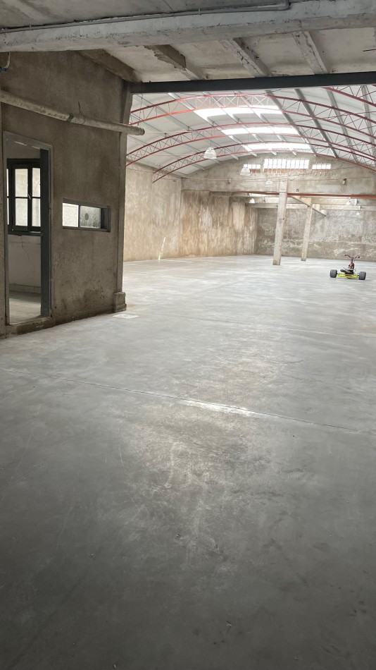 ALQUILER  DEPOSITO 400 M2 ZONA CERRITO AL 800. MAR DEL PLATA.