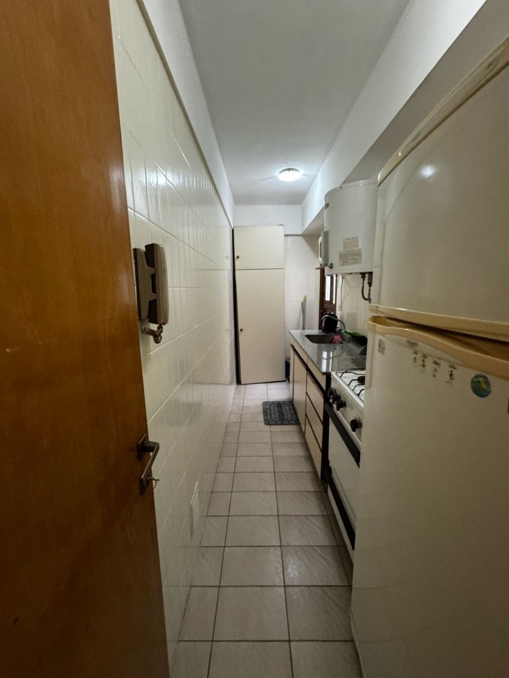 ALQUILER 24 MESES DEPARTAMENTO 2 AMBIENTES AL FRENTE CON BALCON Y PATIO. LA PERLA