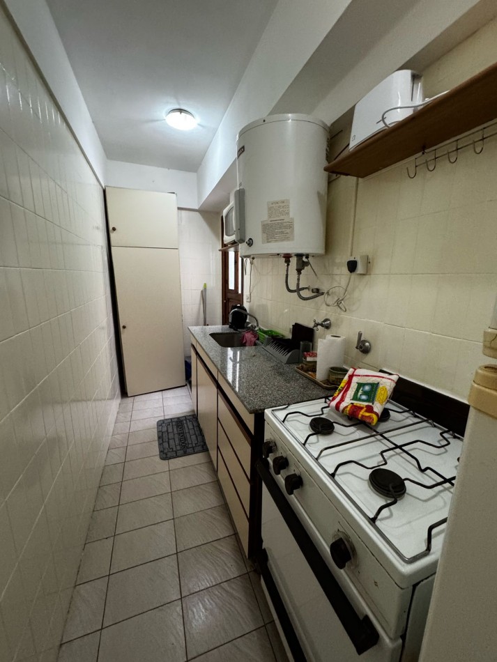 ALQUILER 24 MESES DEPARTAMENTO 2 AMBIENTES AL FRENTE CON BALCON Y PATIO. LA PERLA