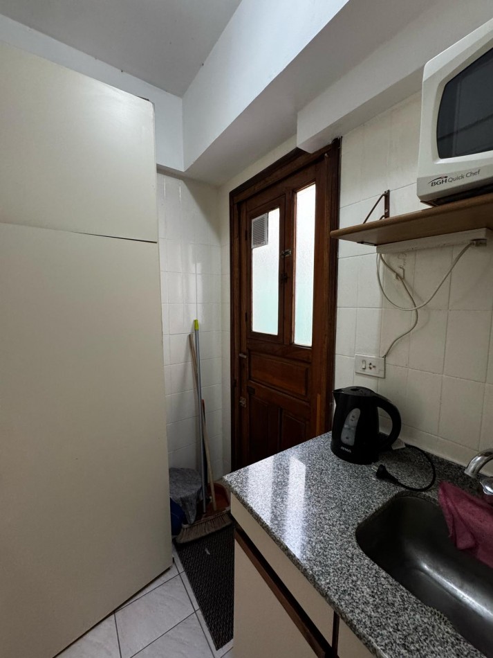 ALQUILER 24 MESES DEPARTAMENTO 2 AMBIENTES AL FRENTE CON BALCON Y PATIO. LA PERLA