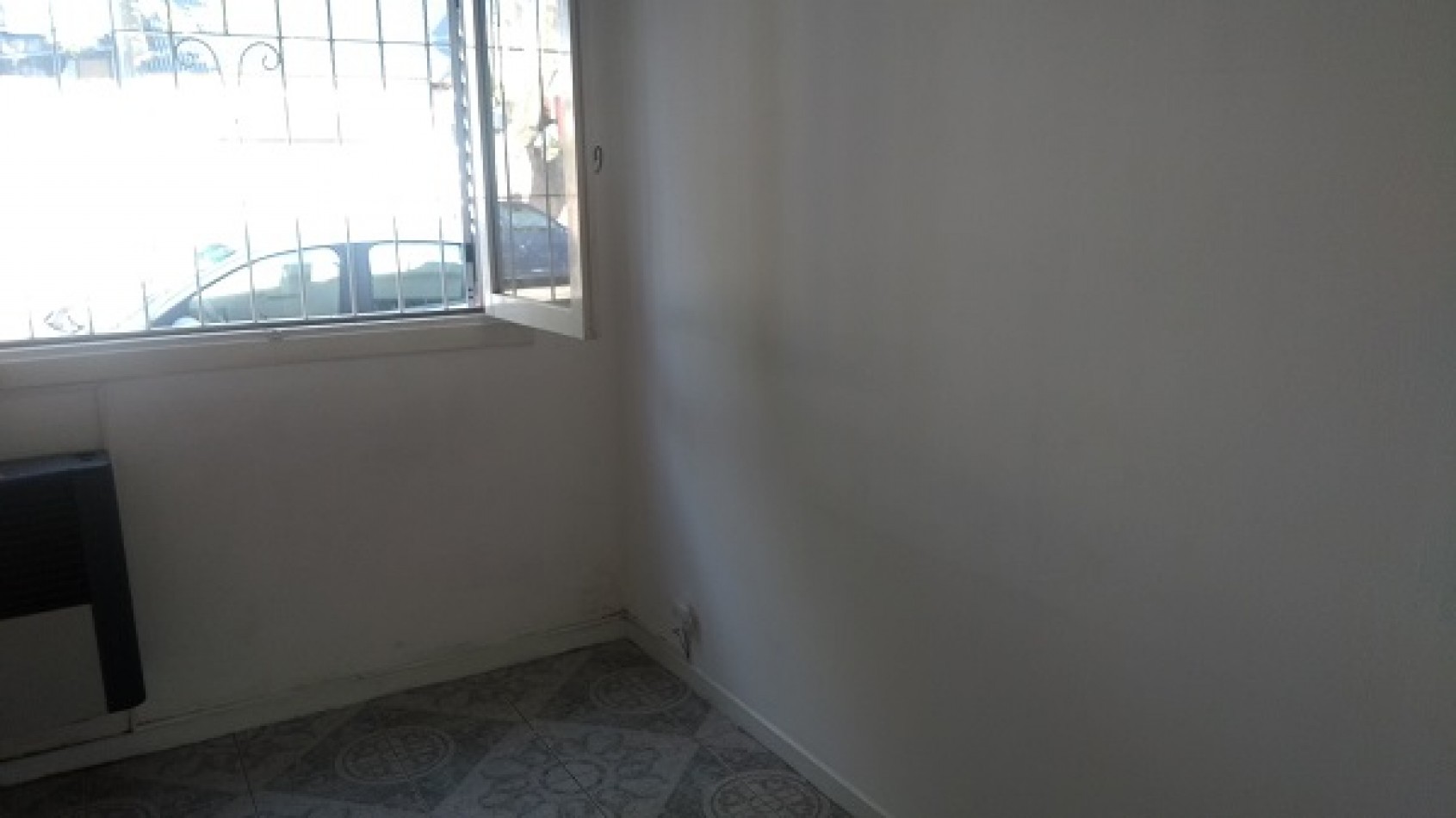 ALQUILER 24 MESES PH AL FRENTE DE 3 AMBIENTES CON PATIO INTERNO. POMPEYA