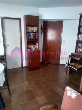 VENTA DEPARTAMENTO 2 AMBIENTES LATERAL CON BALCON  ZONA FACULTAD DERECHO
