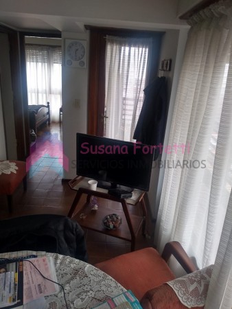 VENTA DEPARTAMENTO 2 AMBIENTES LATERAL CON BALCON  ZONA FACULTAD DERECHO