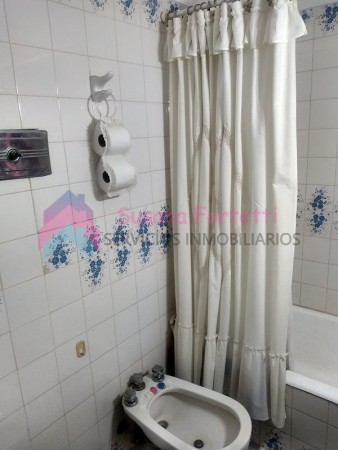 VENTA DEPARTAMENTO 2 AMBIENTES LATERAL CON BALCON  ZONA FACULTAD DERECHO