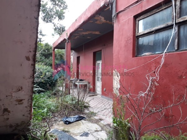 VENTA LOTE CON CONSTRUCCION A DEMOLER  APTO EDIFICIO
