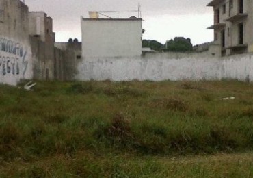TERRENO FRENTE AL MAR APTO 5 PISOS