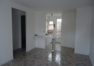 VENTA PH 3 AMBIENTES AL FRENTE C/PATIO ZONA ESTACION NORTE.